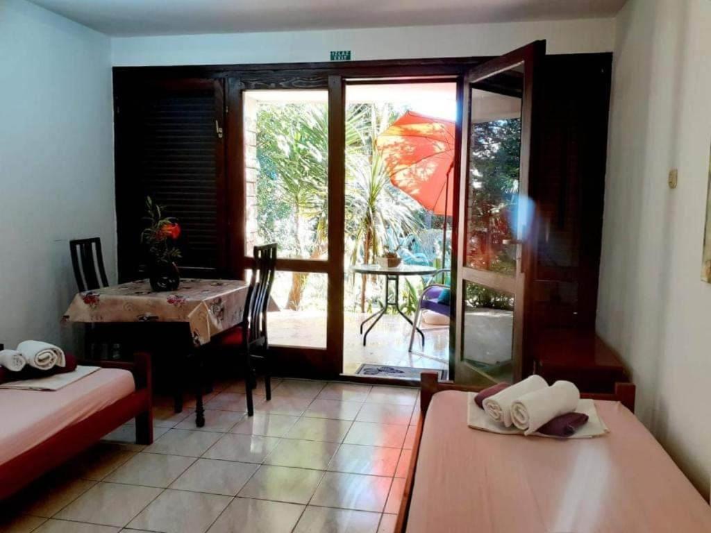 Apartmani Jessica Novalja Kültér fotó